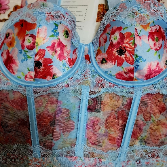 Brand New Women Victoria Corset Size S/P. - Picture 2 of 11